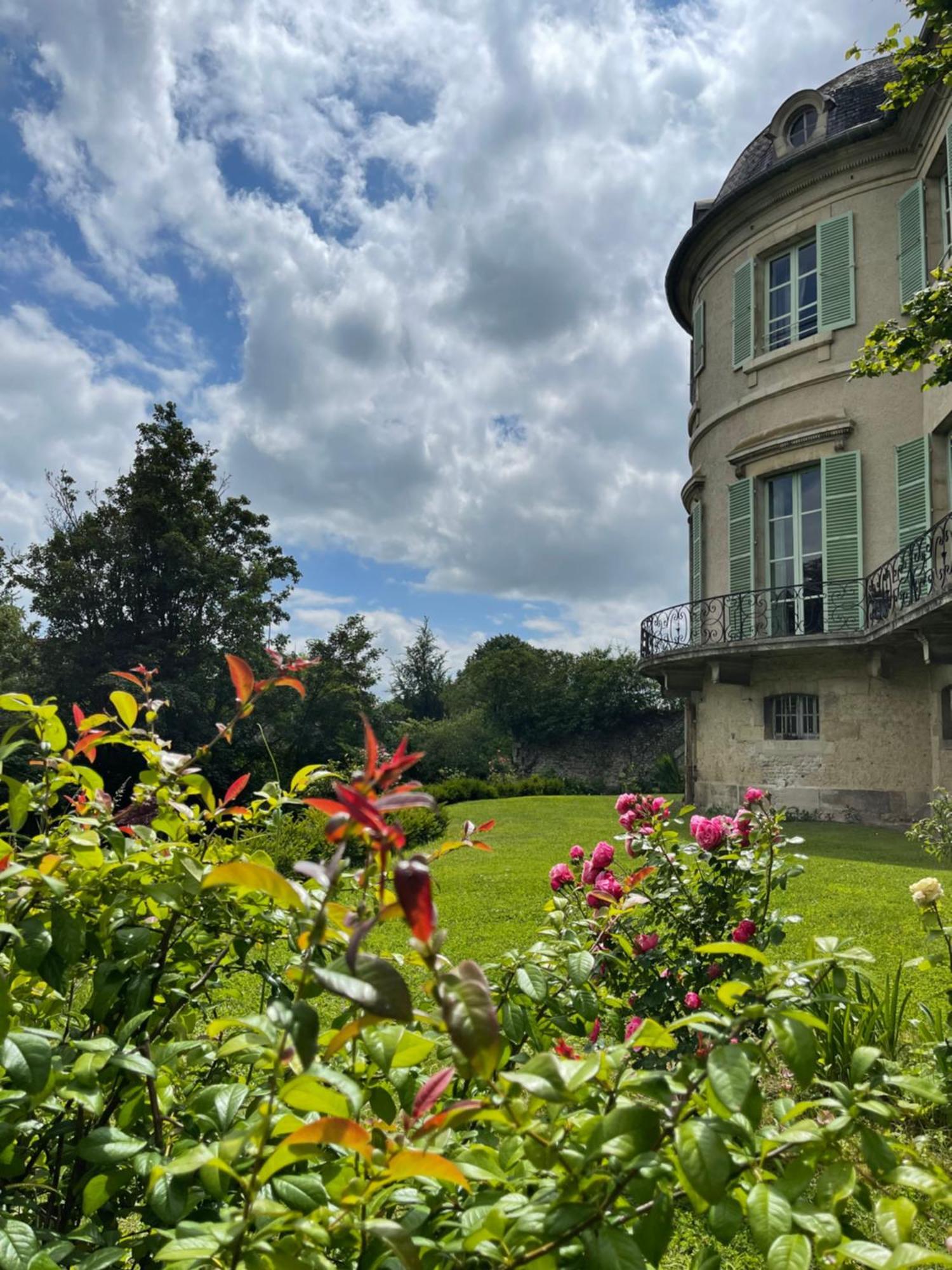 Castel Saint-Leonard Bed & Breakfast Falaise  Exterior photo